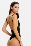 Vega Pois Shiny Black